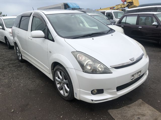 front of car ANE11 - 2003 Toyota WISH Z - PEARL WHITE