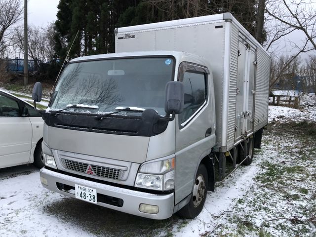 front of car FE82EEV - 2003 Mitsubishi CANTER  - SILVER